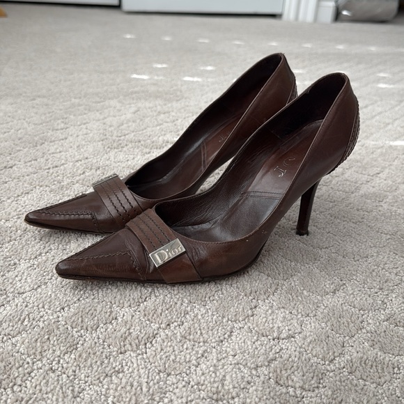 Dior Brown Pumps with silver buckle in Size 38. - Picture 8 of 8